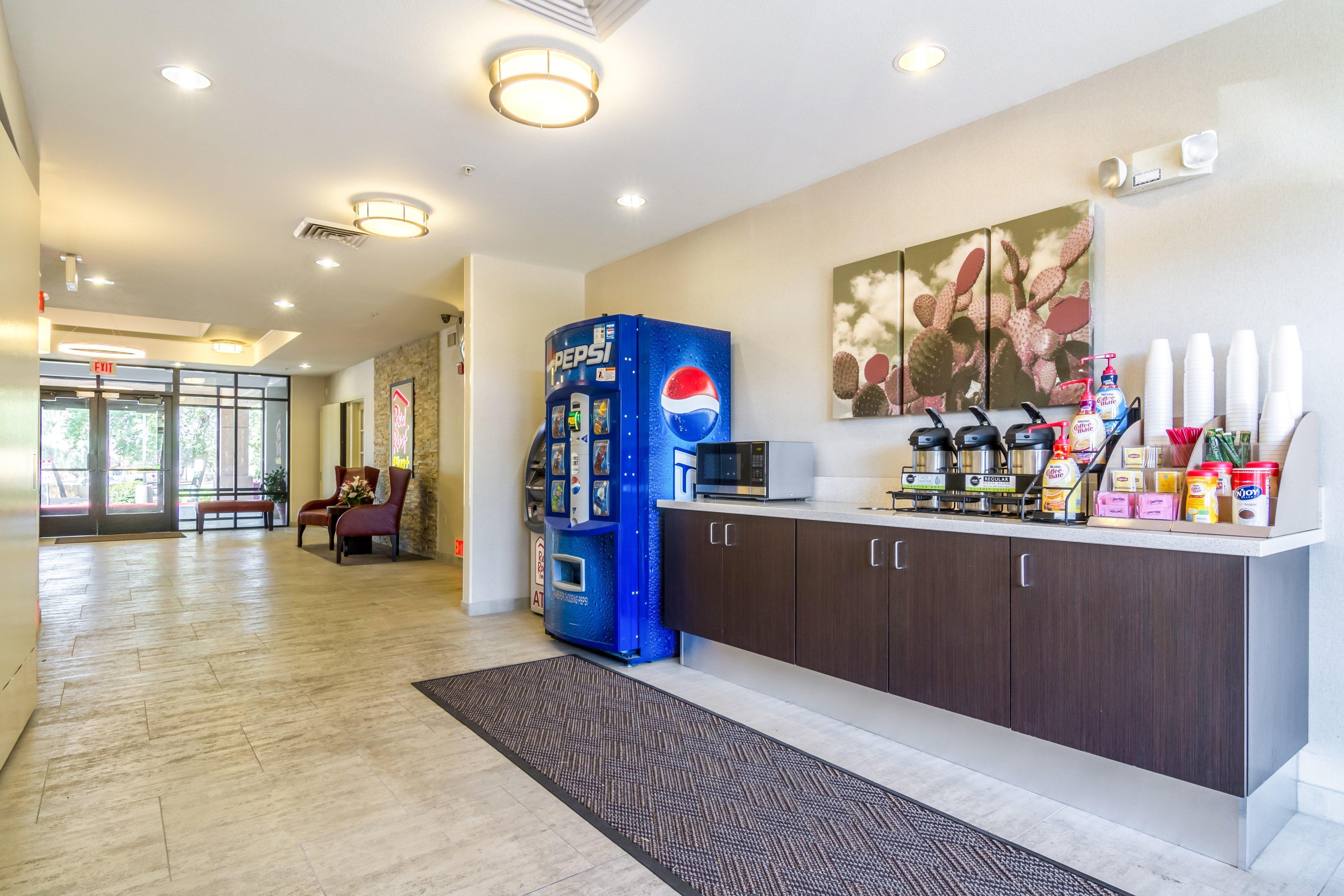 Red Roof Inn Plus+ Tempe - Phoenix Airport Extérieur photo