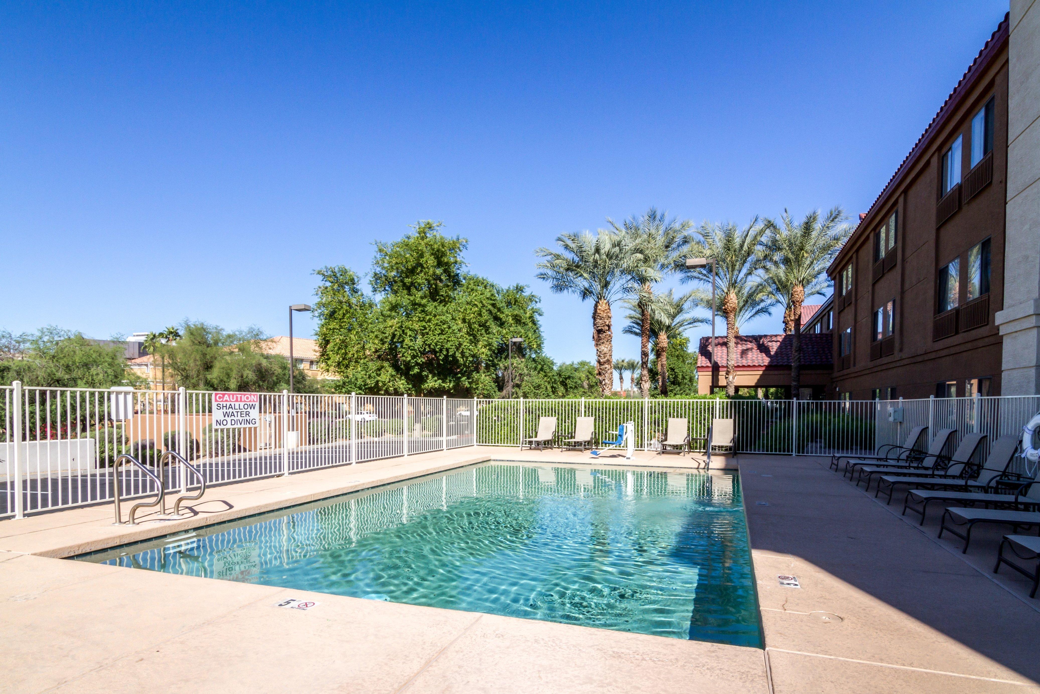 Red Roof Inn Plus+ Tempe - Phoenix Airport Extérieur photo