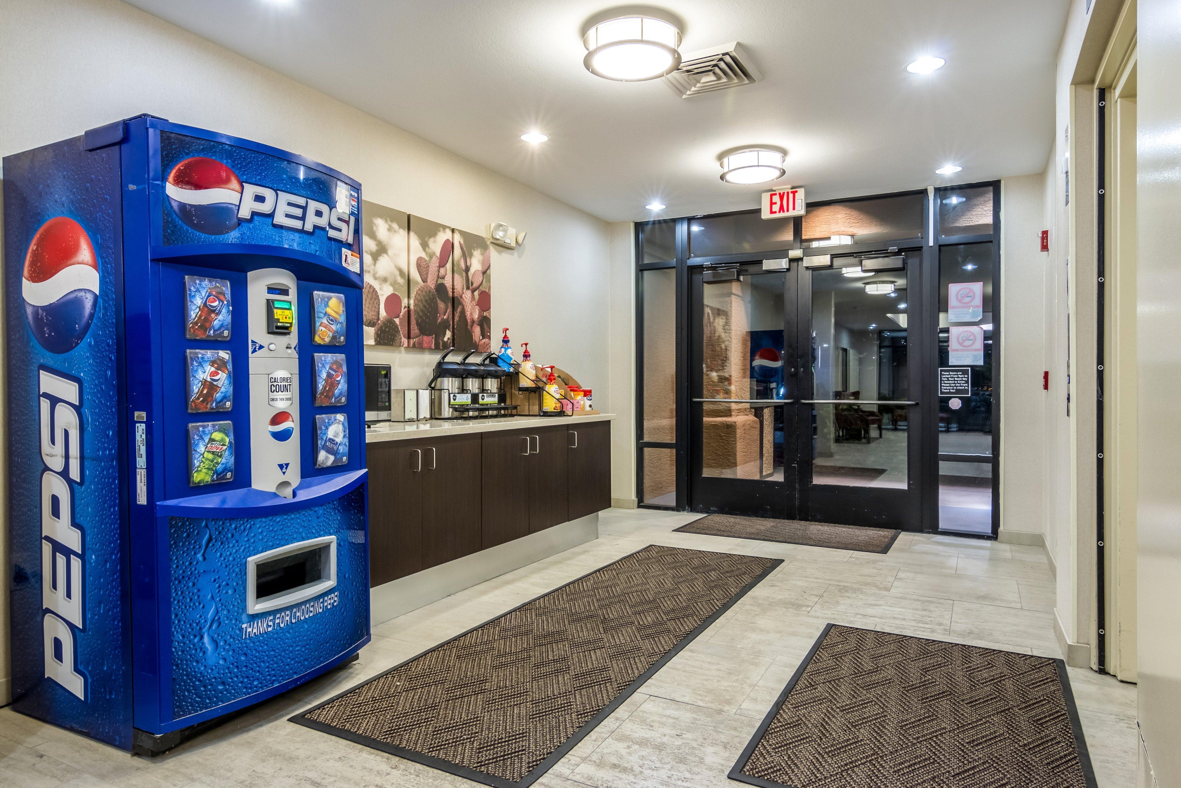 Red Roof Inn Plus+ Tempe - Phoenix Airport Extérieur photo