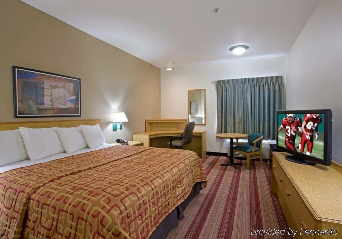 Red Roof Inn Plus+ Tempe - Phoenix Airport Extérieur photo